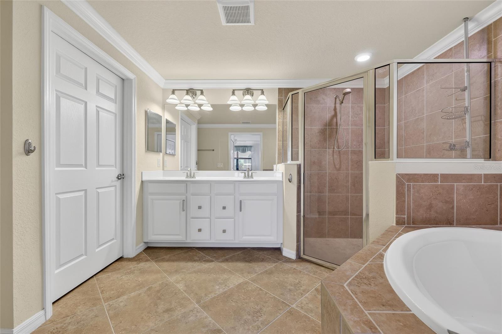 COACH HOMES 1 AT GRAN PARADISO - Residential