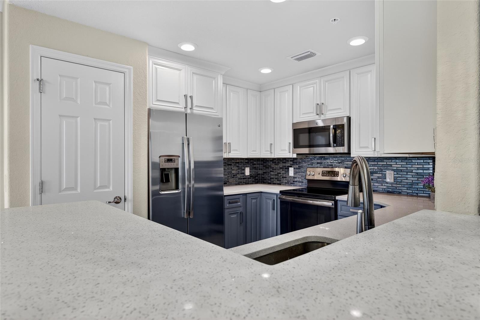 COACH HOMES 1 AT GRAN PARADISO - Residential