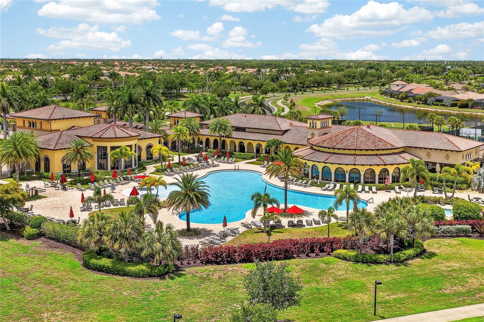 COACH HOMES 1 AT GRAN PARADISO - Residential
