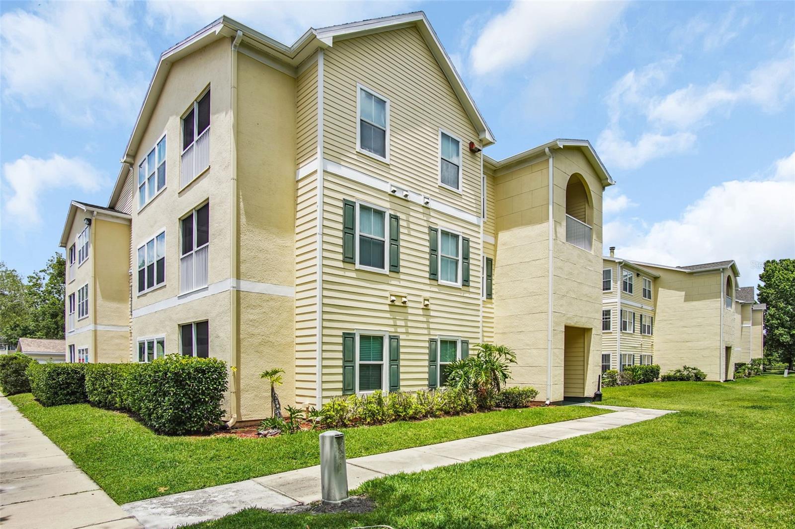 EQUESTRIAN PARC AT HIGHWOODS P - Residential