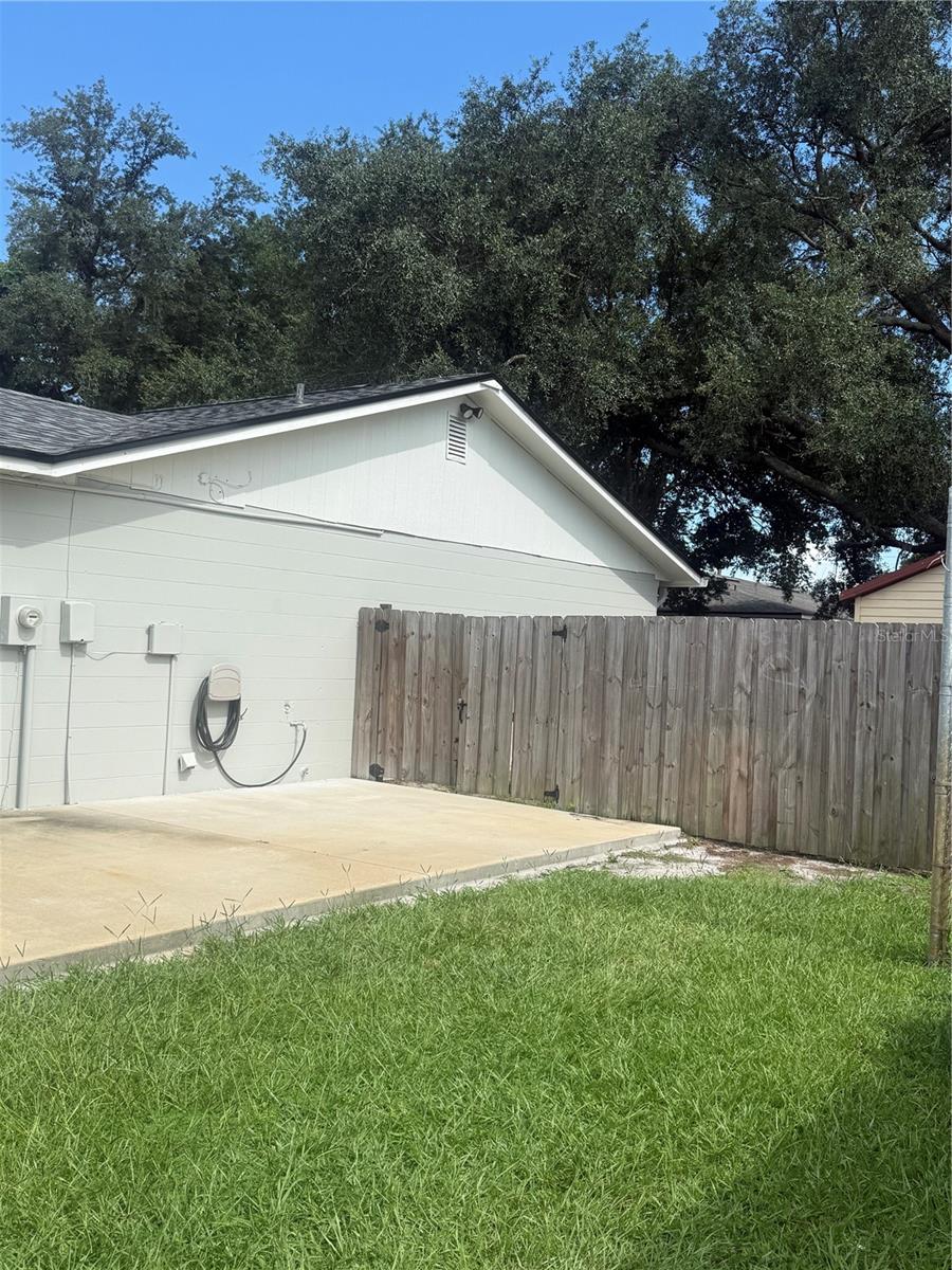 LAKE THOMAS ESTATES - Residential