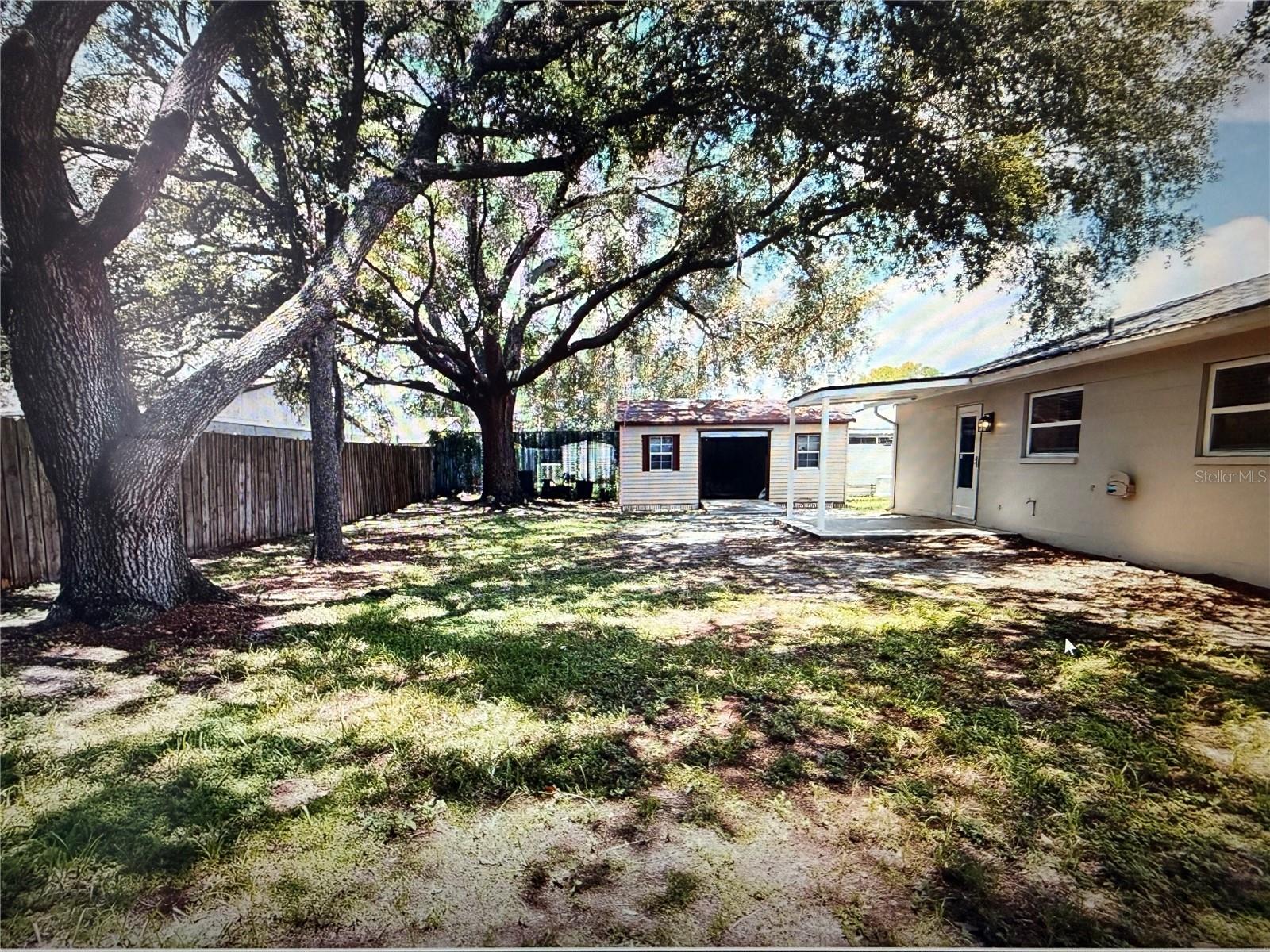 LAKE THOMAS ESTATES - Residential