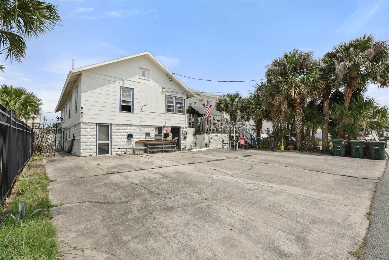 ROGERS SEABREEZE - Residential Income