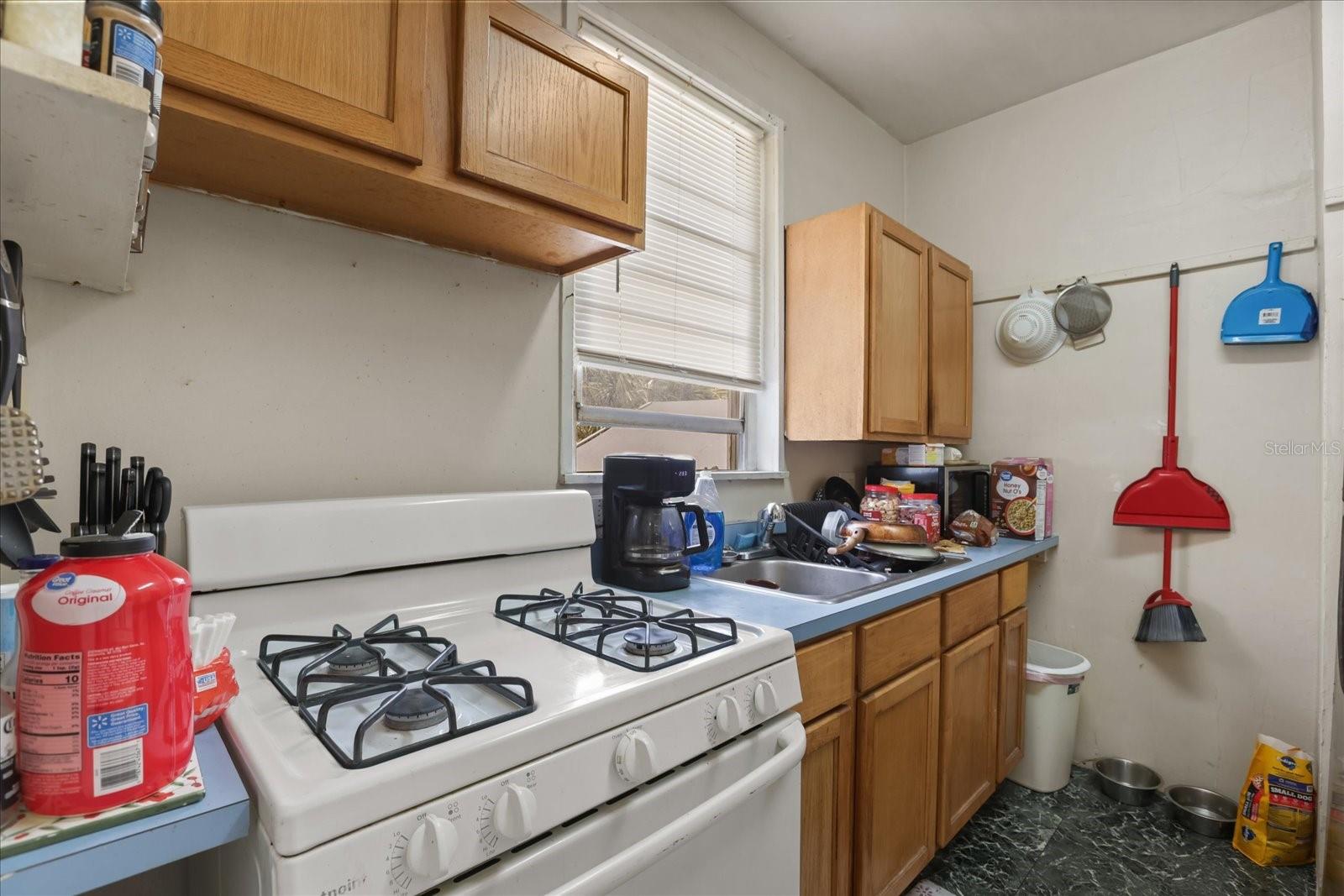 ROGERS SEABREEZE - Residential Income