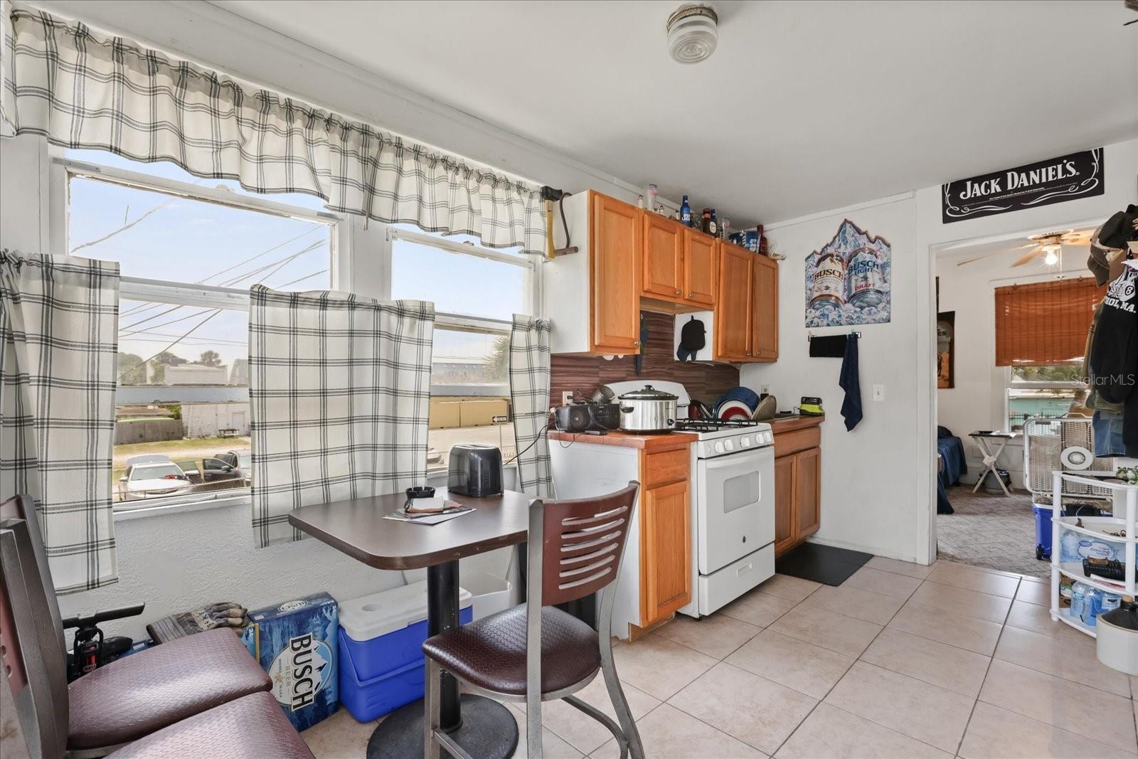 ROGERS SEABREEZE - Residential Income