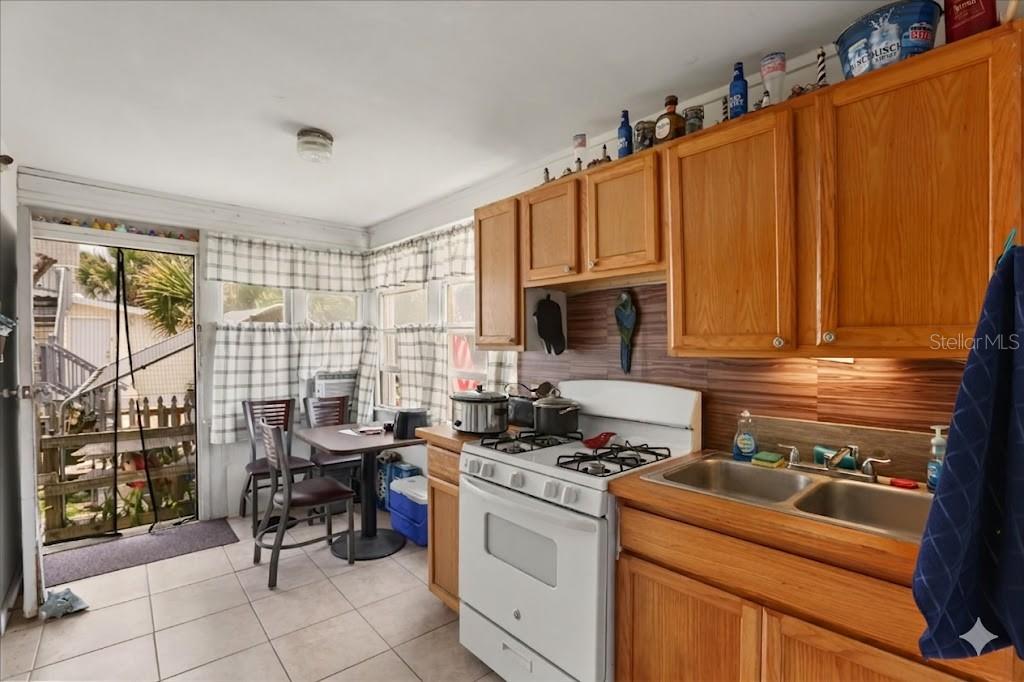ROGERS SEABREEZE - Residential Income