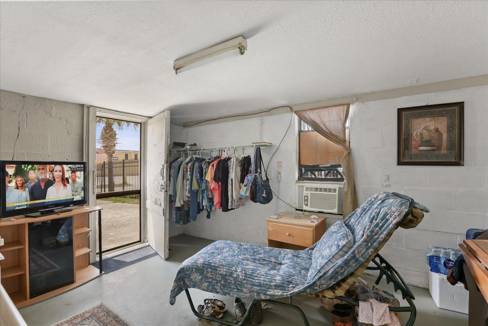 ROGERS SEABREEZE - Residential Income