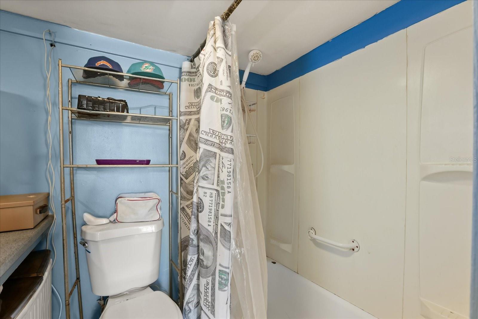 ROGERS SEABREEZE - Residential Income