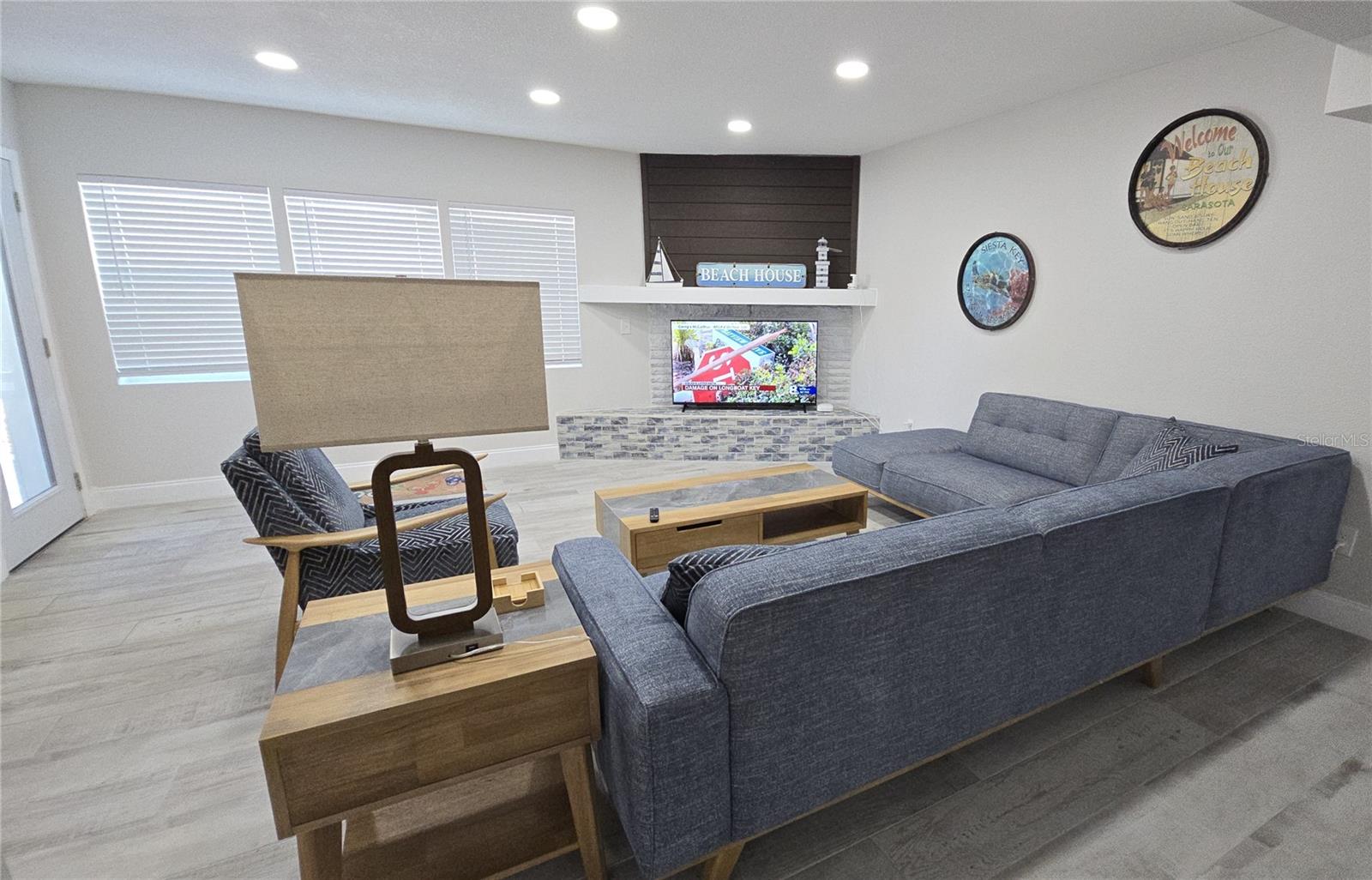 HARBOR OAKS - Residential