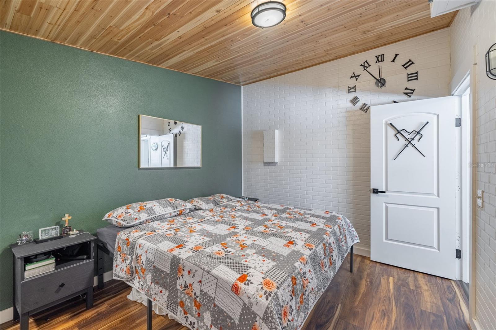 CLEAR VIEW MANOR UNIT ONE REP - Residential
