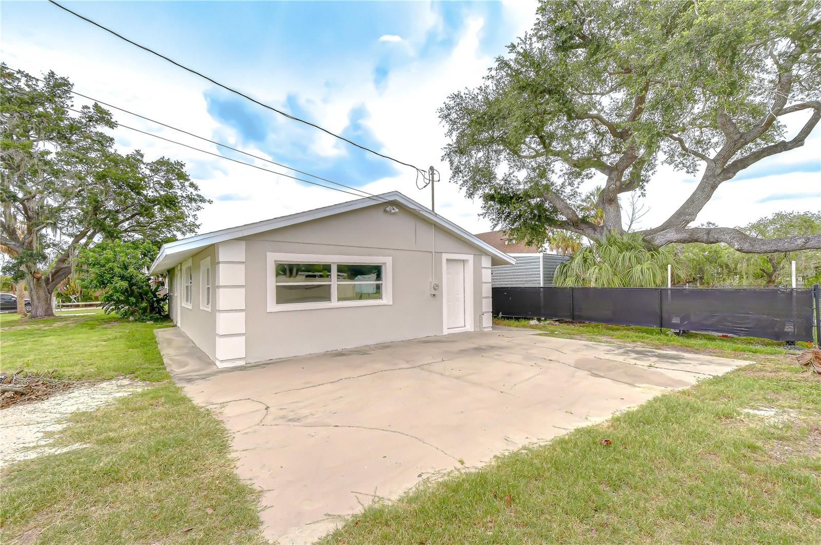 RUSKIN CITY - Residential