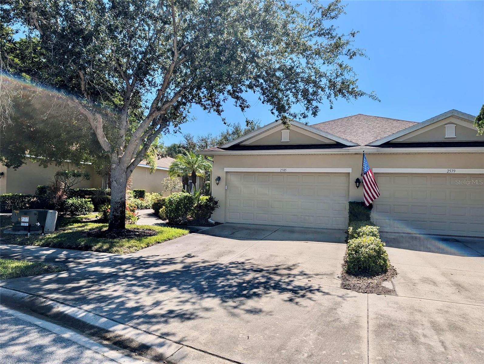 Short Sale. Short Sale.  Priced reduced $10,000.  Welcome to this spacious and beautiful 2-bedroom, 2-bath villa with a large den, located in Verona Reserve gated community. Offering over 1,500 square feet of bright, open floor plan, this home features a thoughtfully designed floor plan ideal for both everyday living. High ceilings with tray ceilings throughout create an airy, upscale feel, while the cul-de-sac location and no rear neighbors provide added privacy.  The well-appointed kitchen boasts abundant counter space, a double sink, breakfast bar, and newer upgraded appliances including a Samsung French door refrigerator, induction cooktop, convection oven with air fryer range, and Frigidaire Gallery microwave. The kitchen flows into the dining area and spacious living room, creating an inviting setting for gatherings.  Large sliding glass doors to the back lanai.  The primary suite features an elegant tray ceiling and large windows.  Primary bath has dual sinks, vanity area, walk in shower and a large walk-in closet. A versatile den with double doors offers flexibility as a home office or potential third bedroom. The split-bedroom layout with guest bedrooms on far side of home from primary bedroom for privacy for guests, with the second bedroom offering its own full bath and walk-in closet.
NEW A/C, oversized garage with overhead storage racks.  Flood Zone X—no lender-required flood insurance. Enjoy maintenance-free living with HOA services covering lawn care, landscape trimming, exterior pest control, exterior repainting, and roof replacement as needed. Enjoy the community pool and dog park.  Ideally located in Venice, this home is within walking distance to Publix, restaurants, salons, UPS, CVS, and more. Just under 4 miles to historic downtown Venice and Gulf beaches, with quick access to I-75. Move-in ready and offering the best of Florida living.