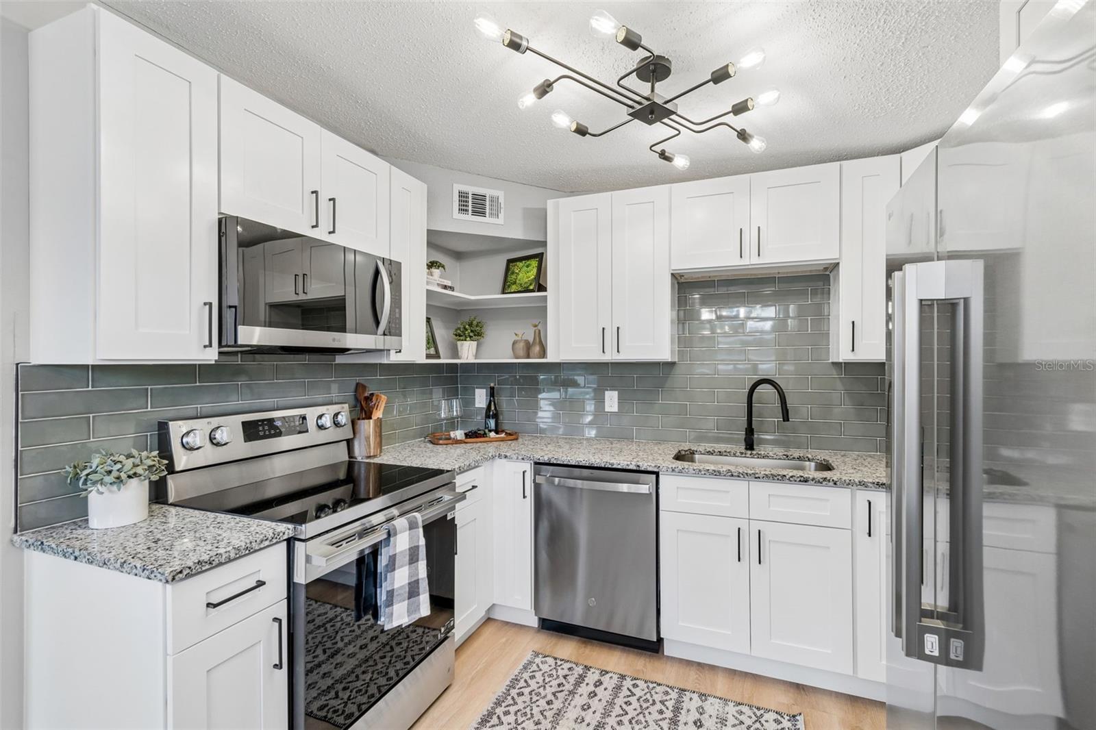 CRESTRIDGE 1ST ADD - Residential