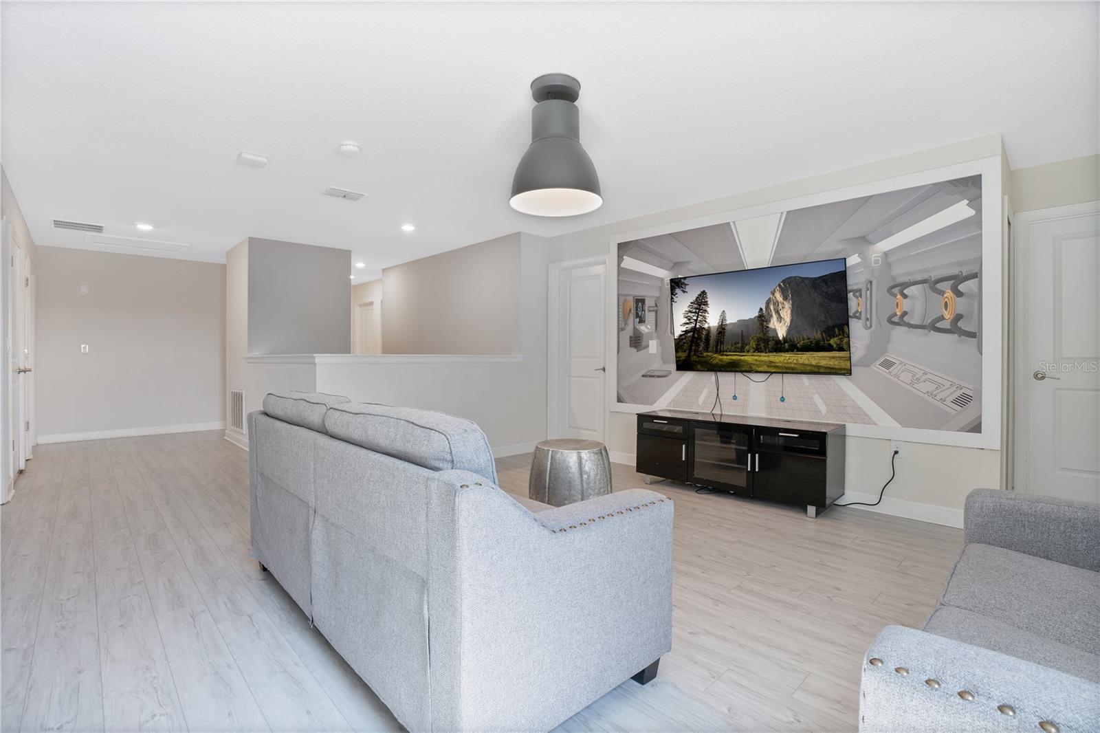 STONEYBROOK SOUTH TR K - Residential Lease