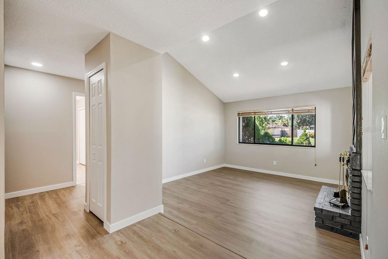 RIO PINAR WOODS - Residential
