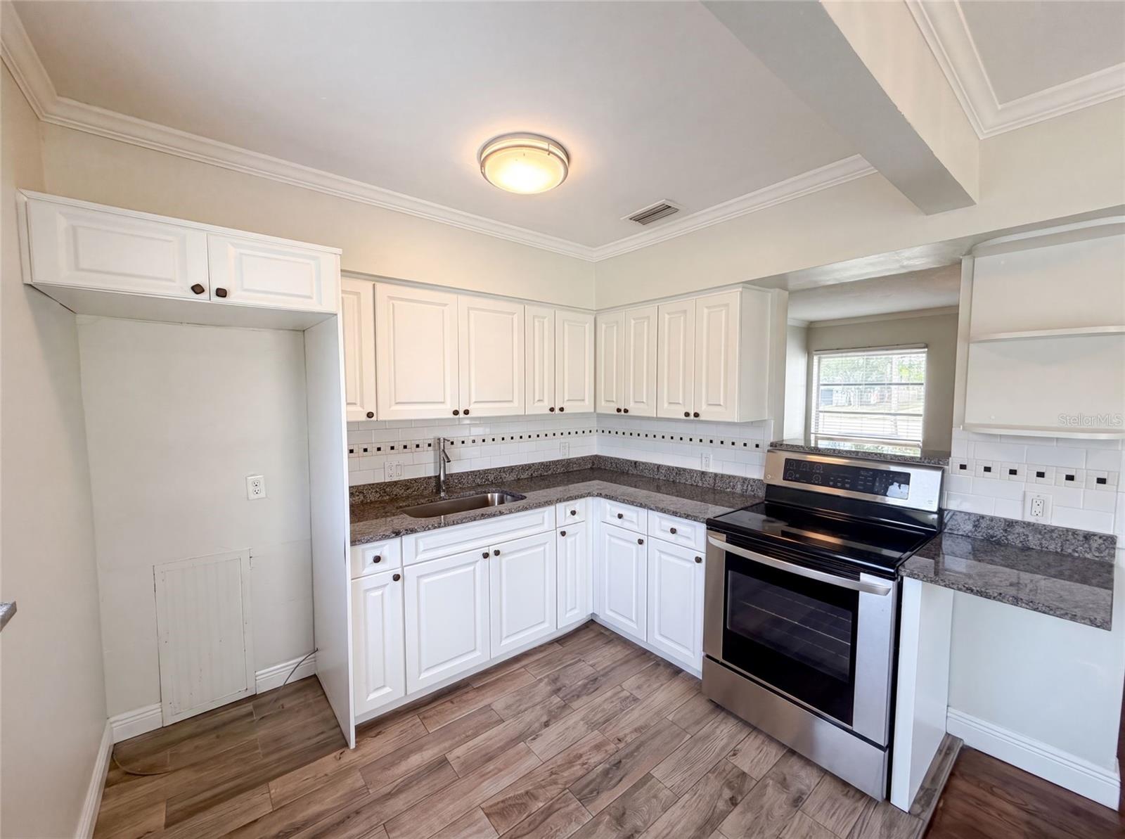 EAGLE CREST - Residential