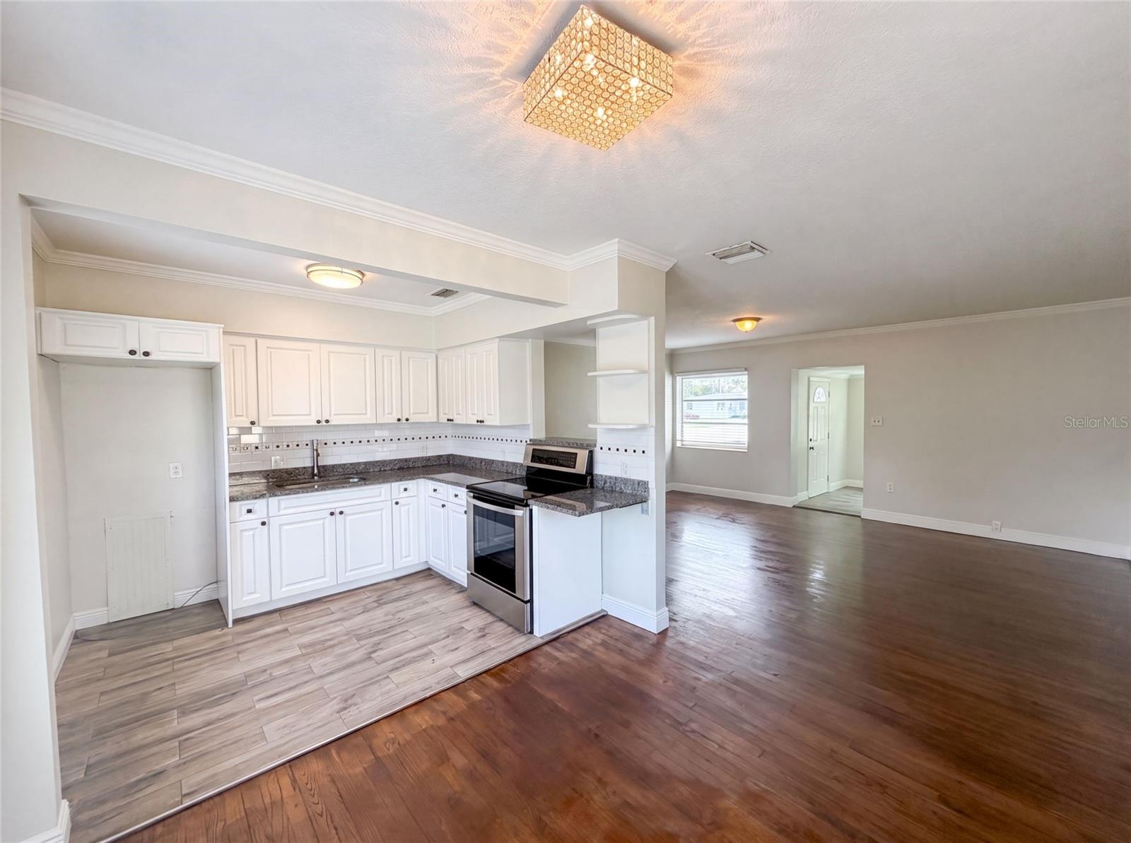 EAGLE CREST - Residential