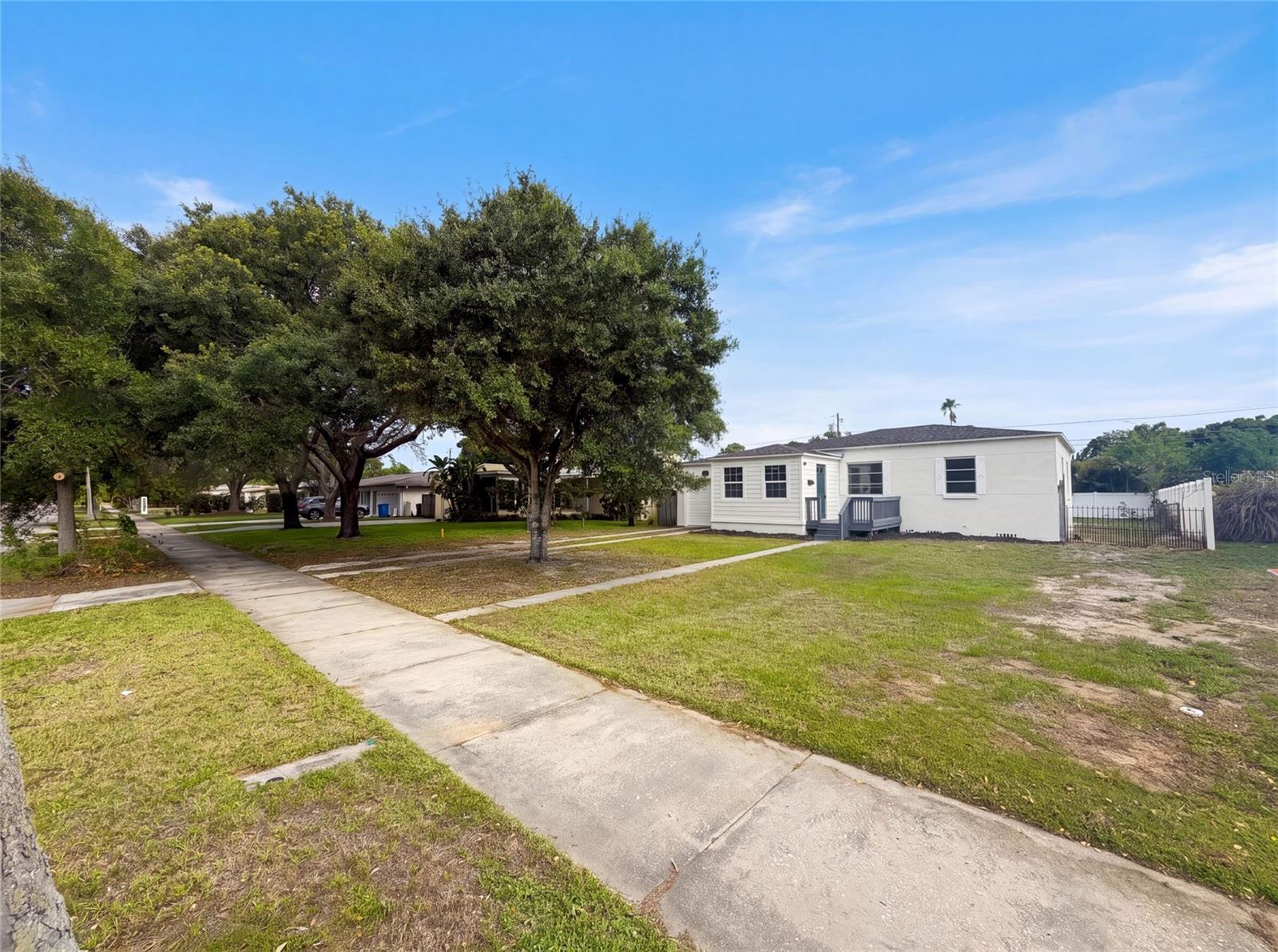 EAGLE CREST - Residential