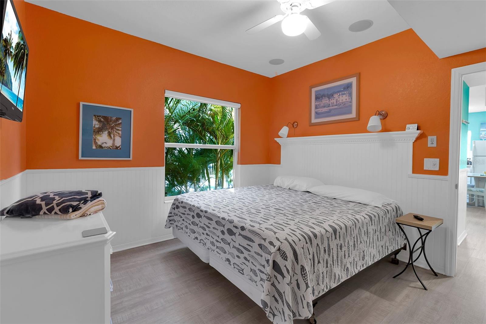 SARASOTA BEACH - Residential Income