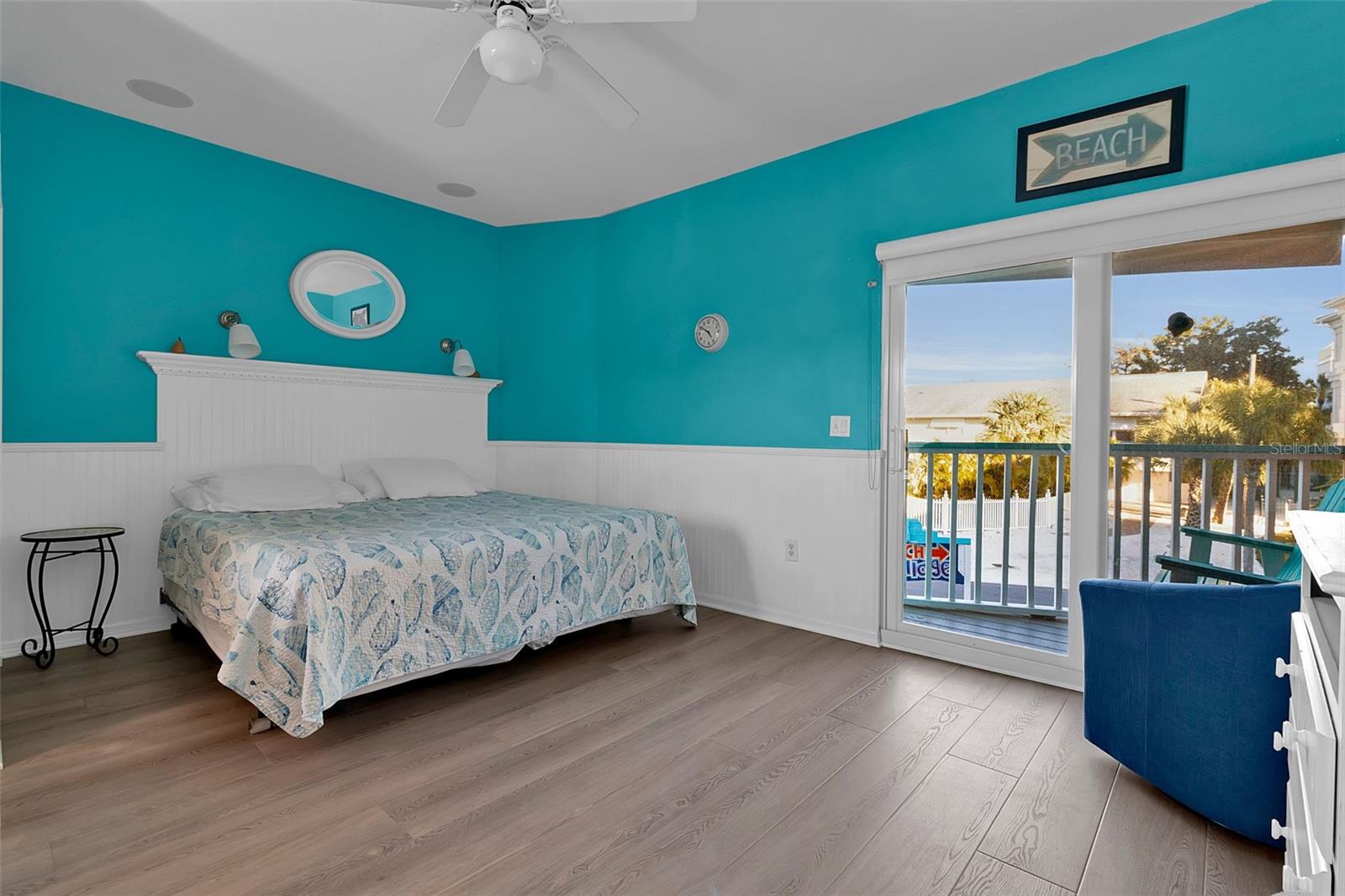 SARASOTA BEACH - Residential Income
