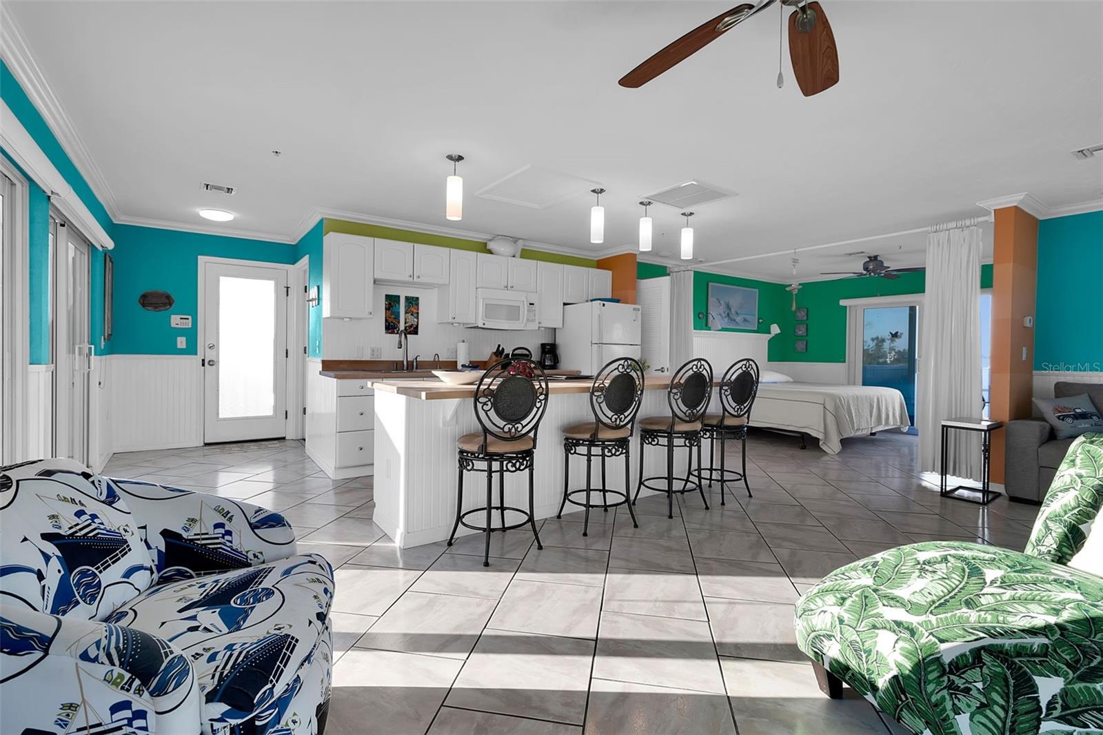 SARASOTA BEACH - Residential Income