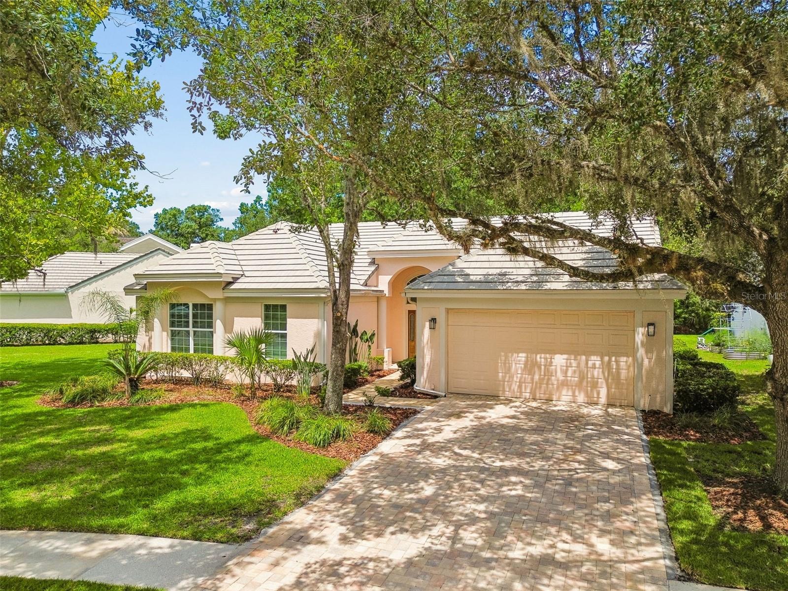 TAMPA PALMS - Residential