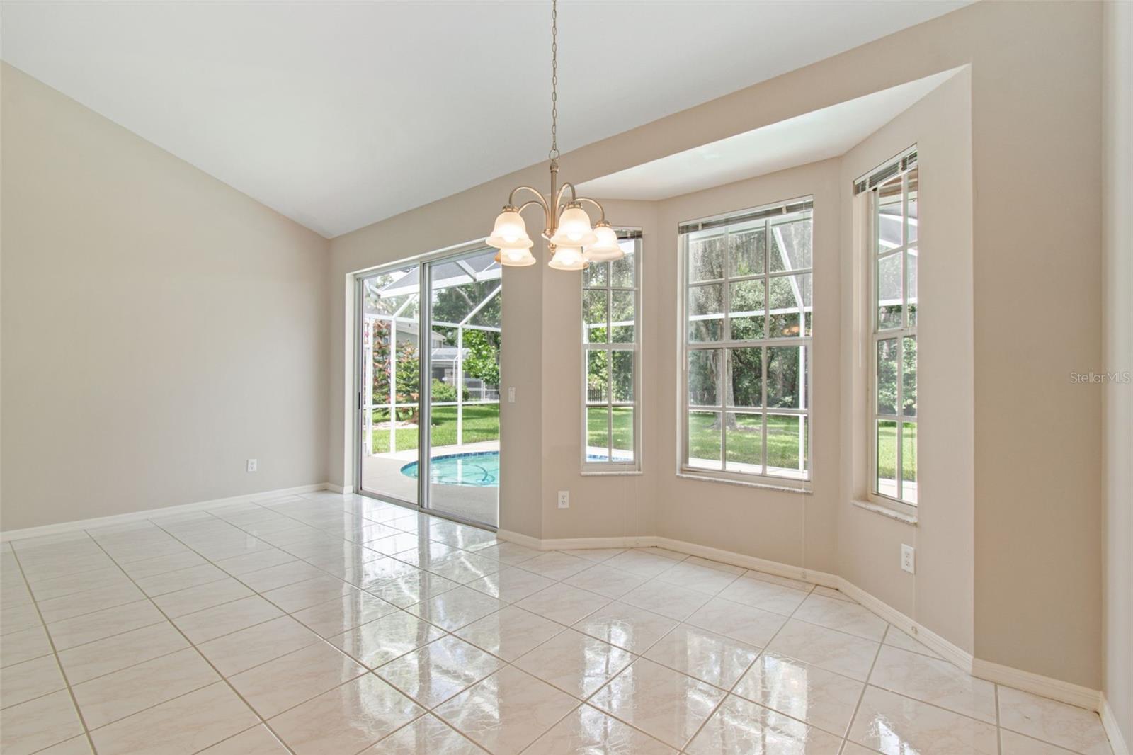 TAMPA PALMS - Residential