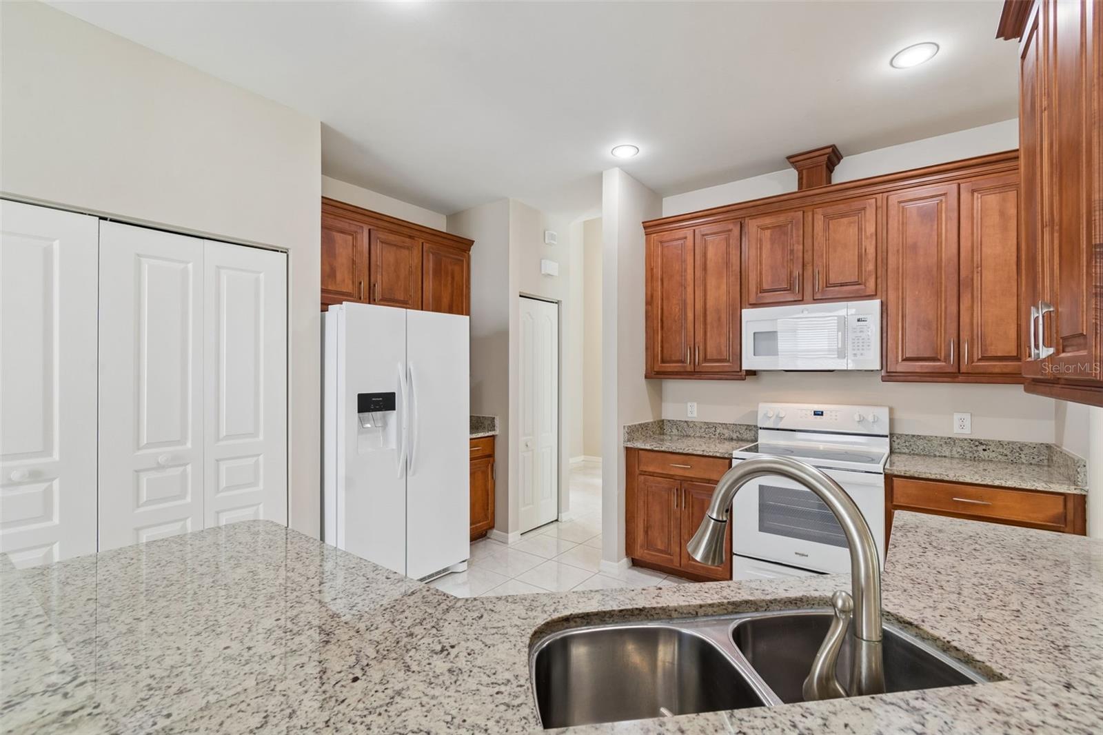 TAMPA PALMS - Residential