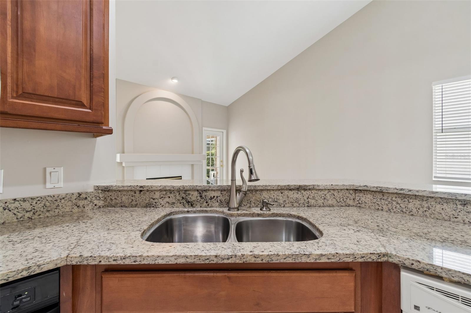 TAMPA PALMS - Residential