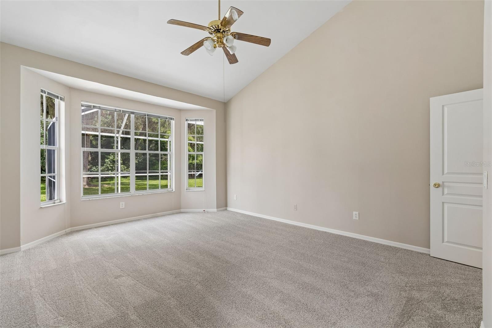 TAMPA PALMS - Residential