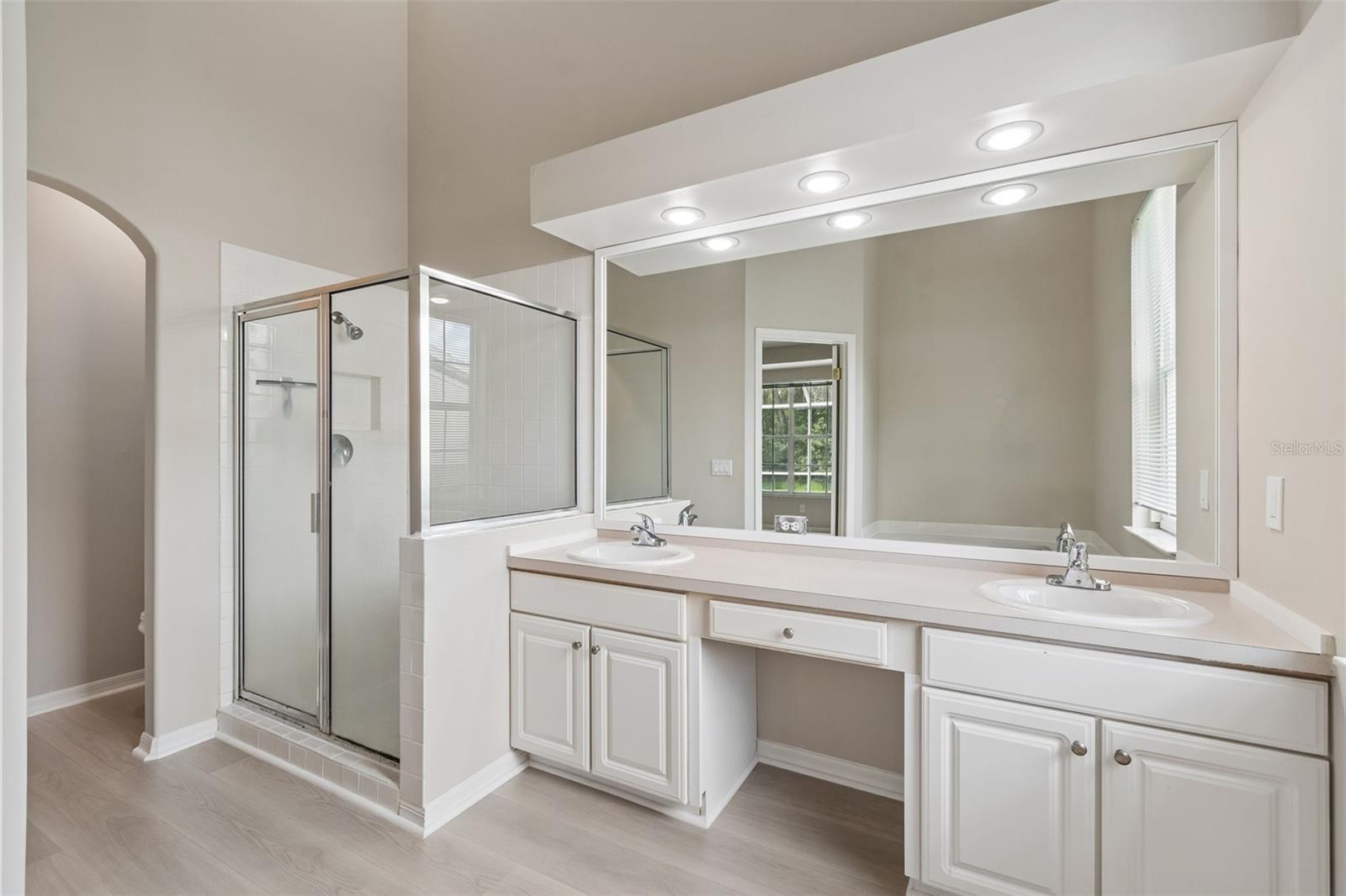 TAMPA PALMS - Residential