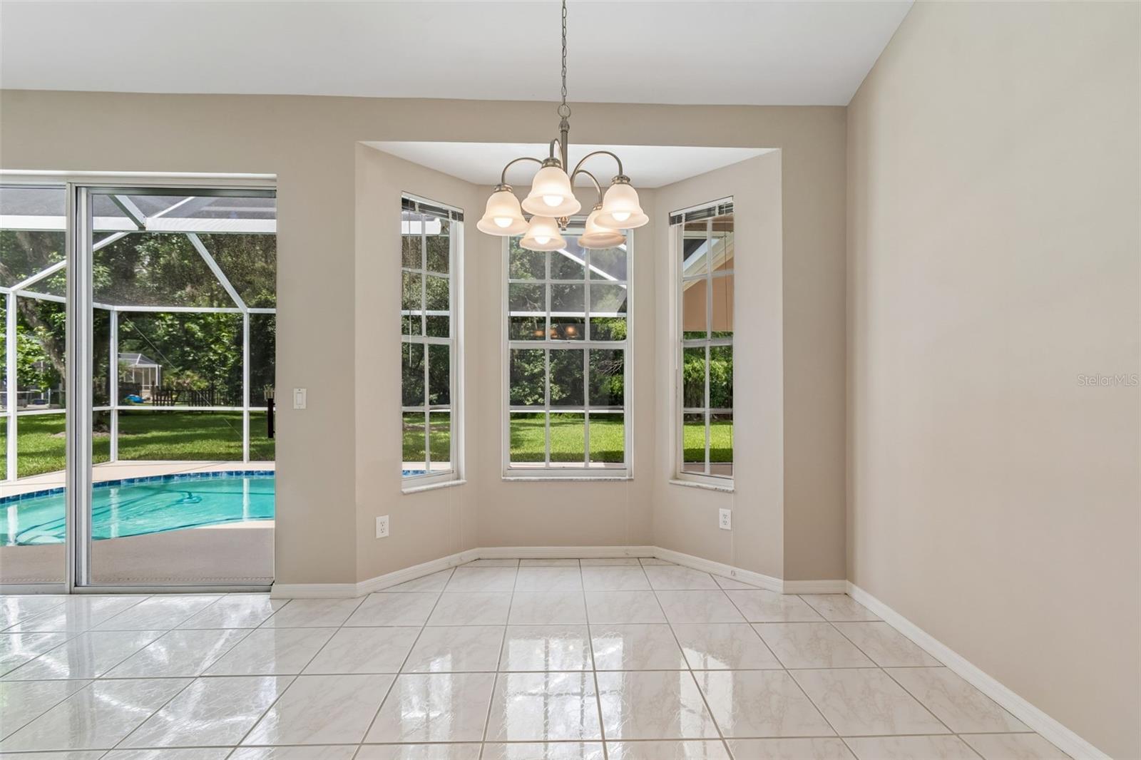 TAMPA PALMS - Residential