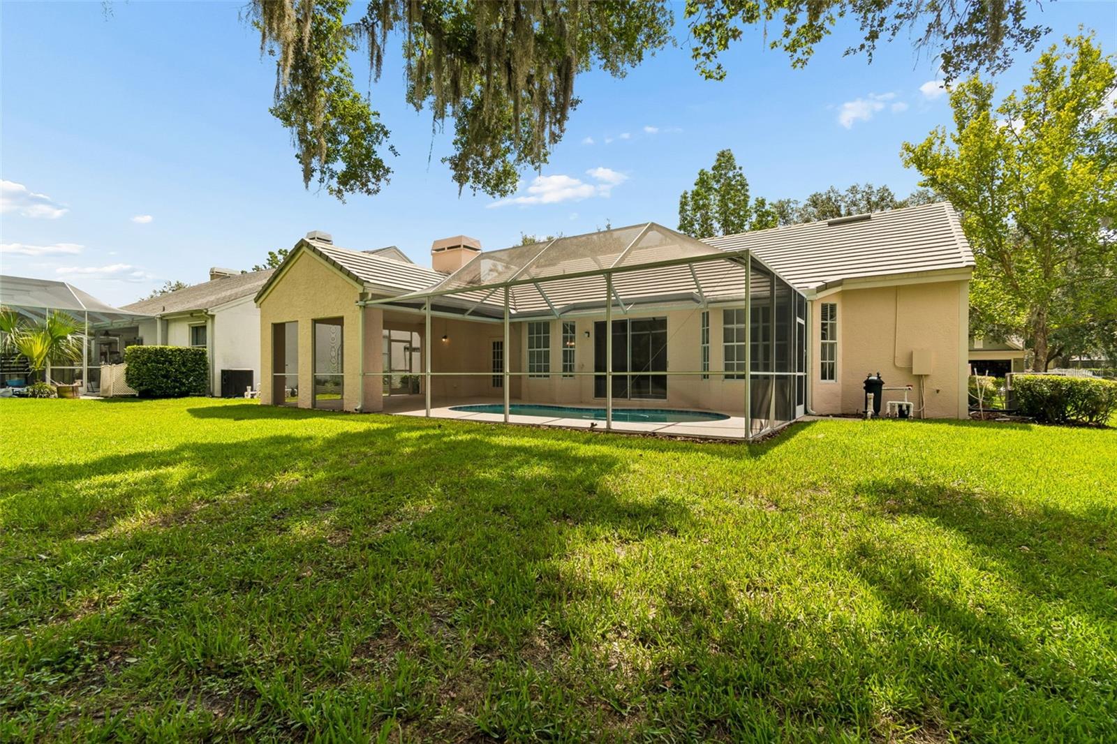 TAMPA PALMS - Residential