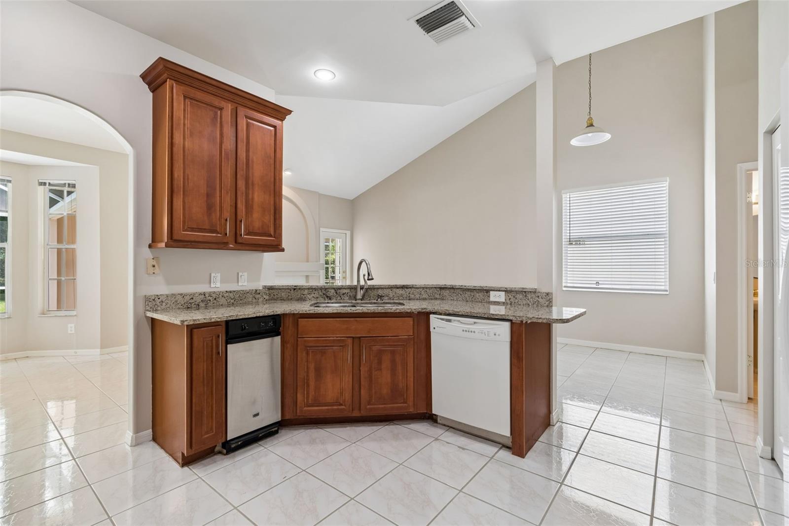 TAMPA PALMS - Residential