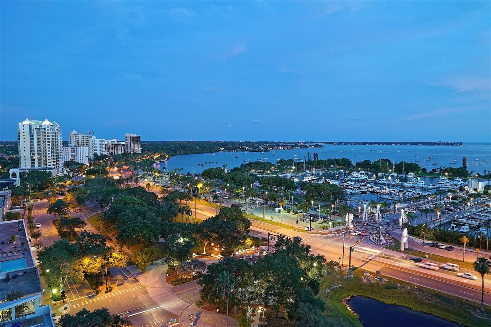 THE VILLAS ON LAUREL - Residential