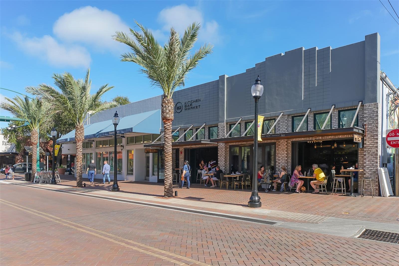 THE VILLAS ON LAUREL - Residential