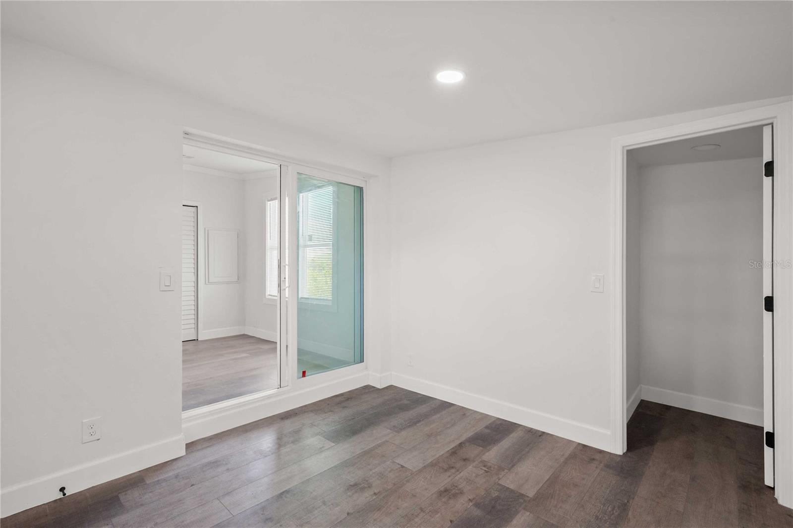 TIMBER LAKE ESTATES - Residential