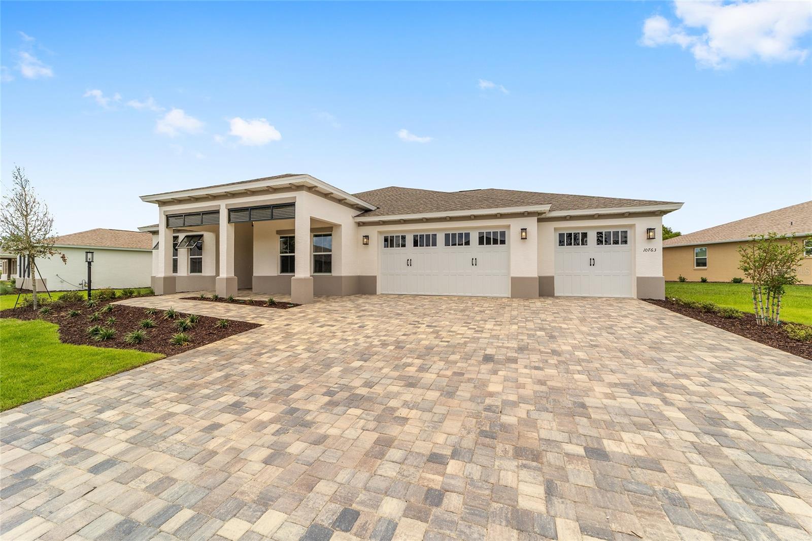 ON TOP OF THE WORLD - Residential