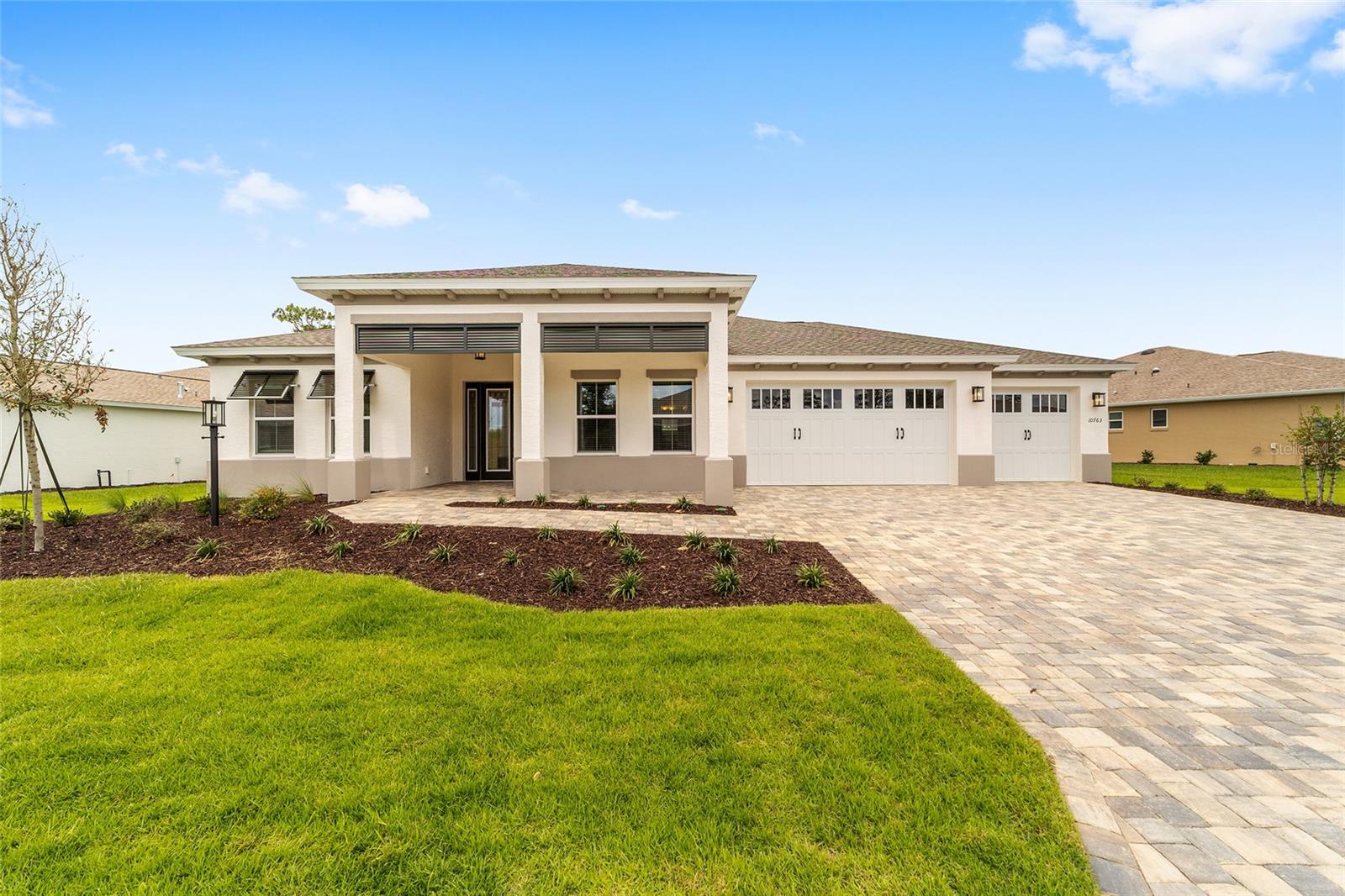 ON TOP OF THE WORLD - Residential