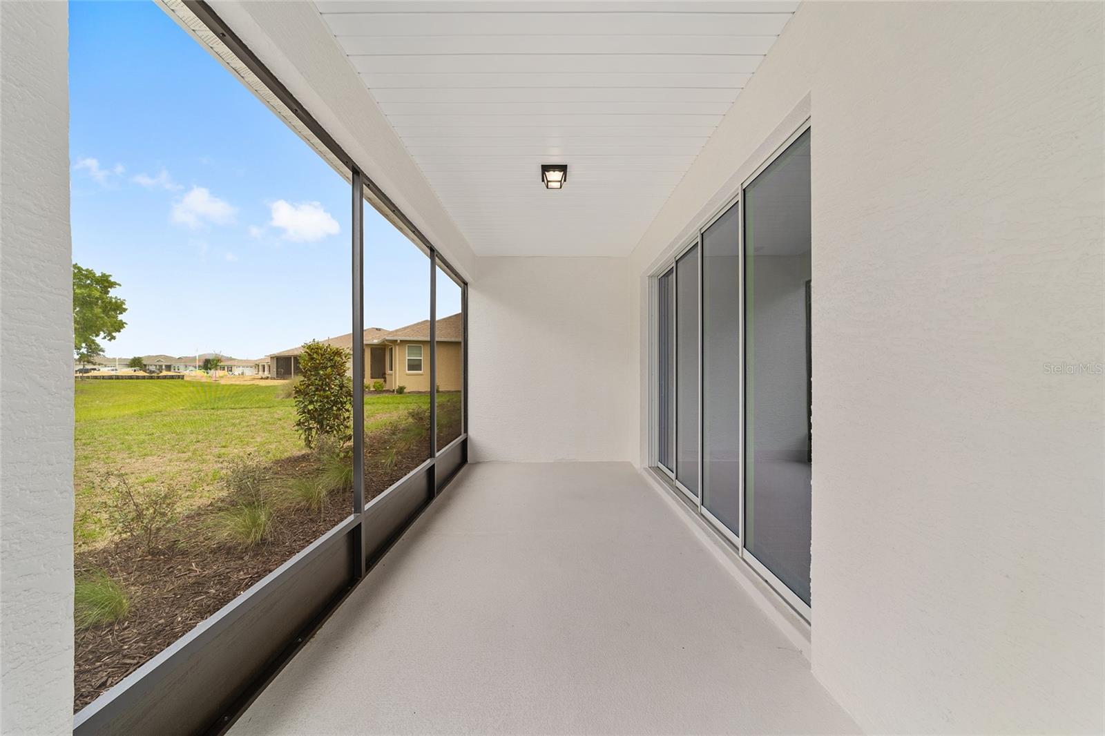 ON TOP OF THE WORLD - Residential