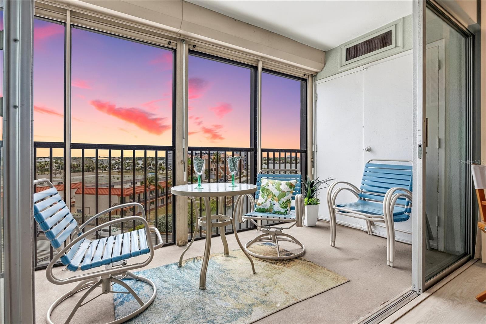 PARADISE ISLAND TOWERS CONDO - Residential