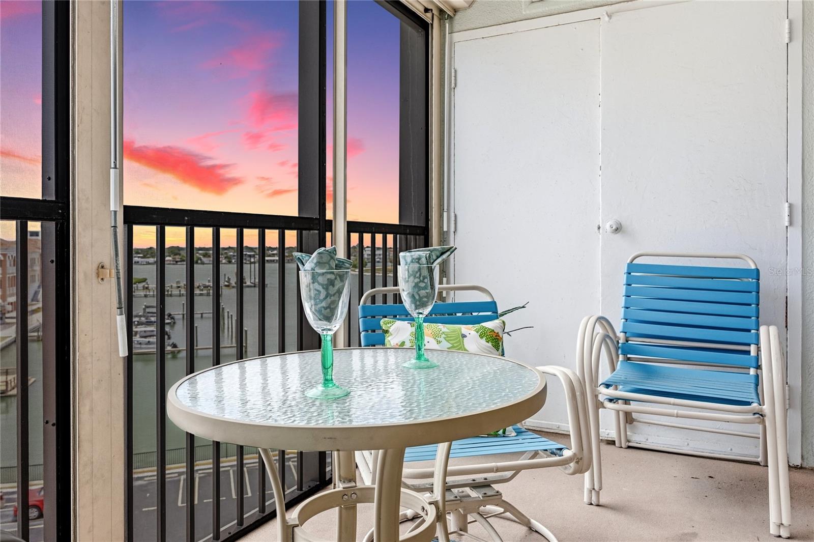 PARADISE ISLAND TOWERS CONDO - Residential