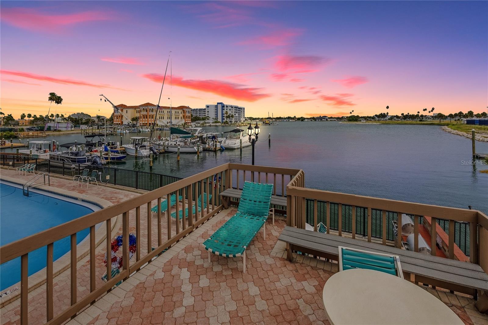PARADISE ISLAND TOWERS CONDO - Residential