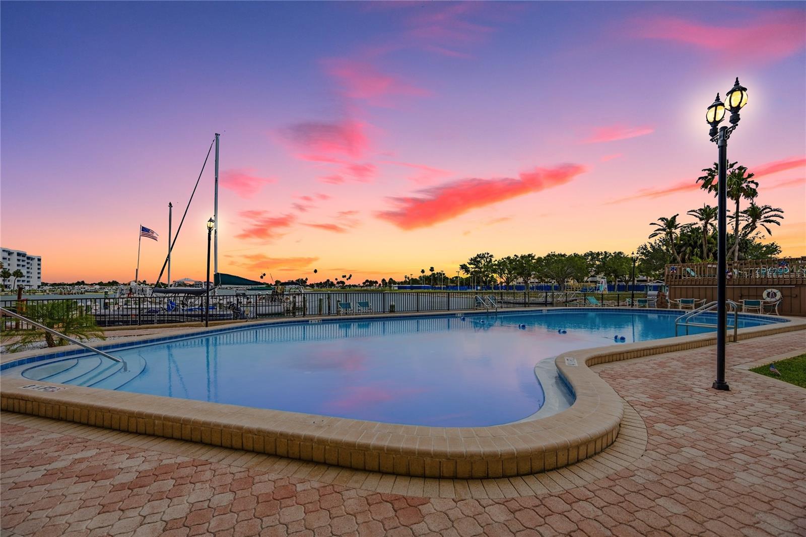 PARADISE ISLAND TOWERS CONDO - Residential