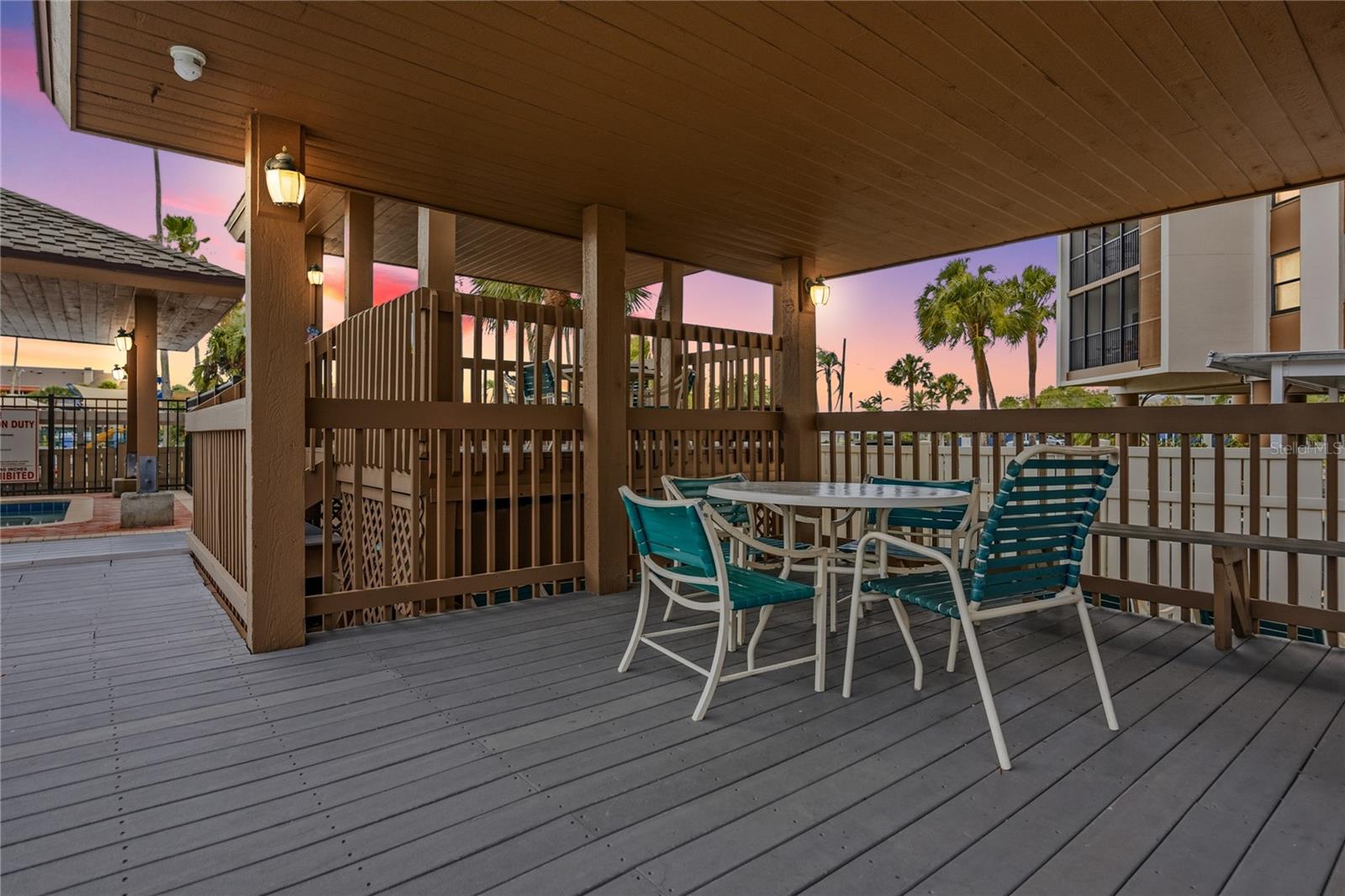 PARADISE ISLAND TOWERS CONDO - Residential
