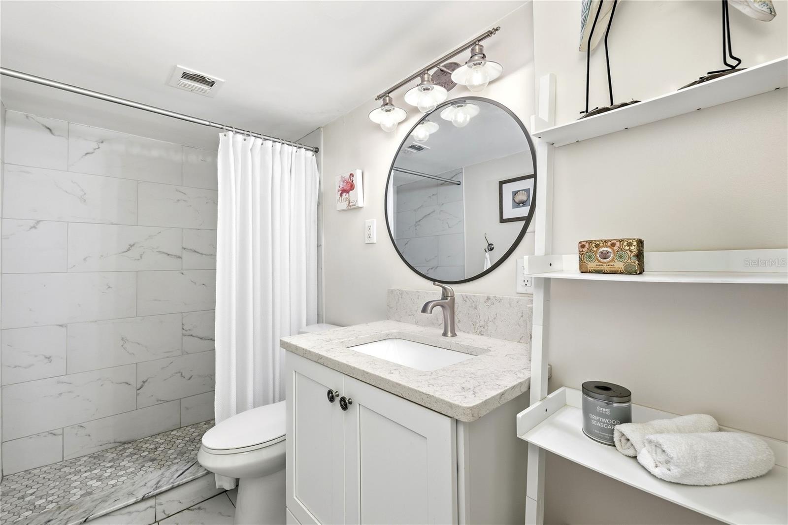 PARADISE ISLAND TOWERS CONDO - Residential