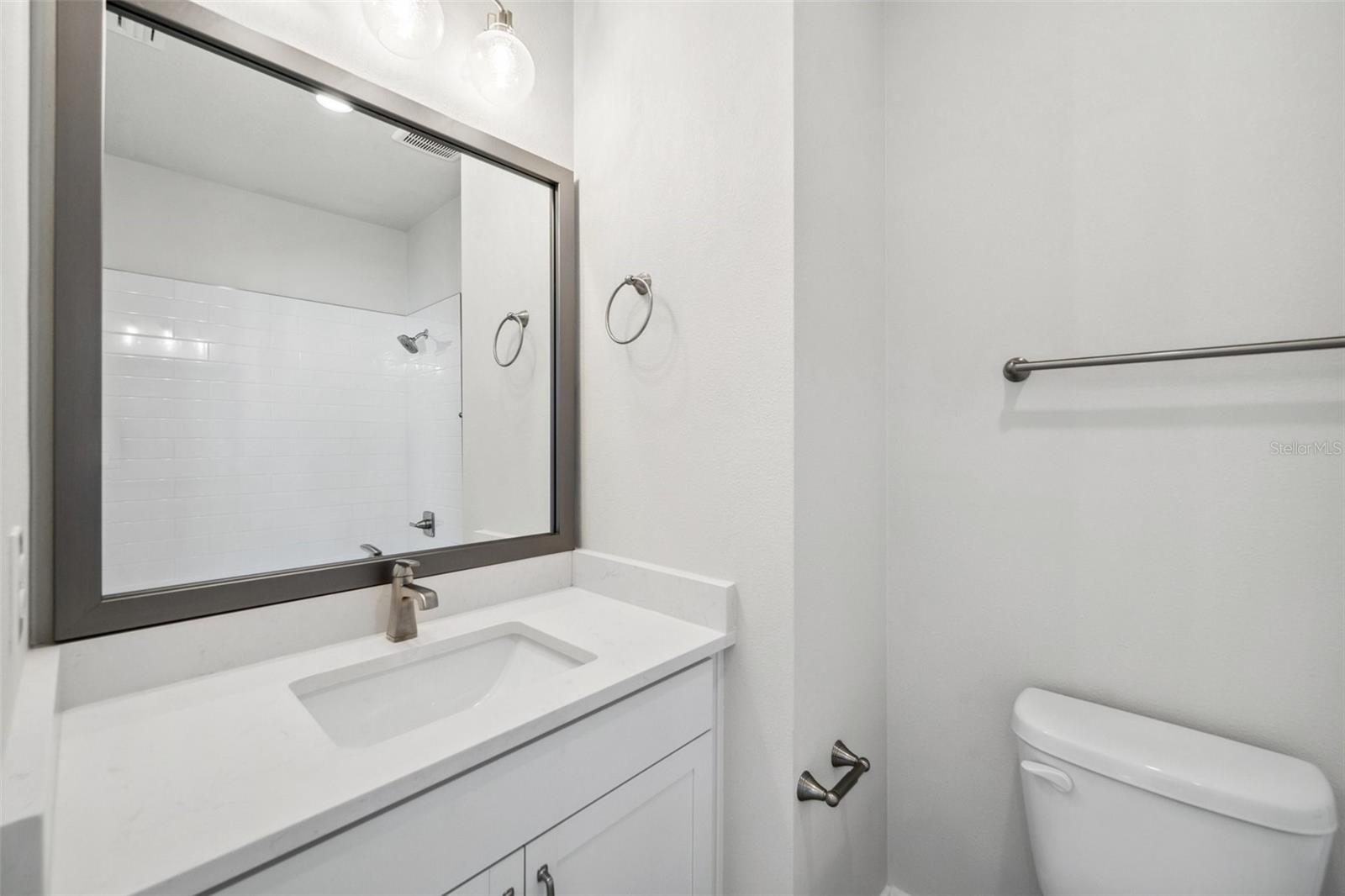 EMERALD LANDING AT WATERSIDE - Residential Lease