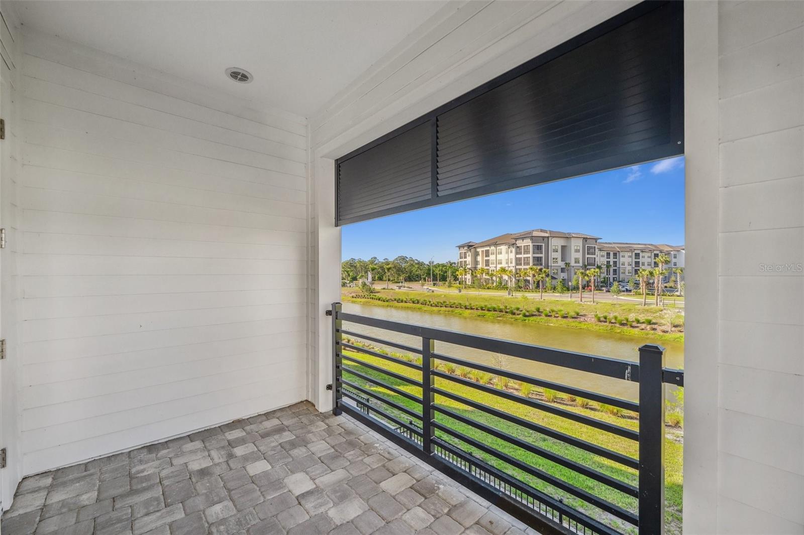 EMERALD LANDING AT WATERSIDE - Residential Lease