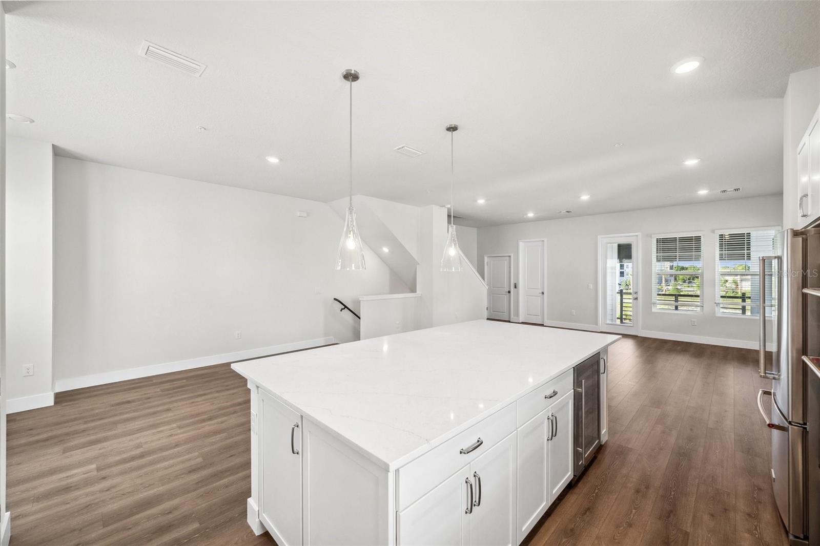 EMERALD LANDING AT WATERSIDE - Residential Lease