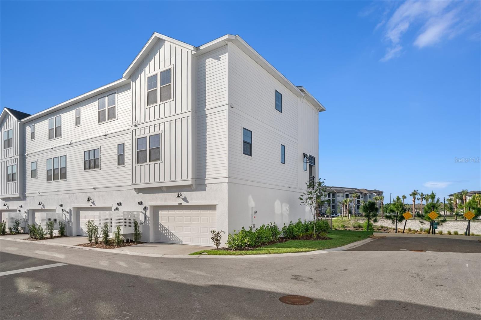 EMERALD LANDING AT WATERSIDE - Residential Lease